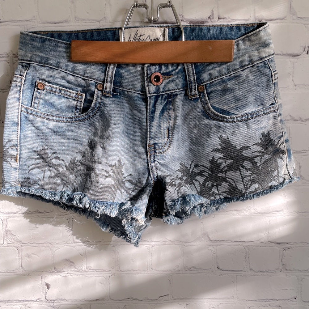 White Crow vintage denim shorts size 24